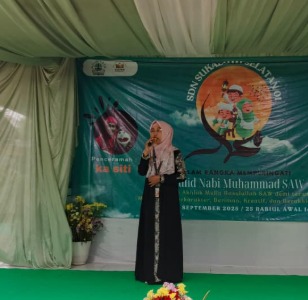 Momentum Maulid Nabi, Hj. Laiti Yati Tekankan Pentingnya Meneladani Akhlak Mulia Rasulullah