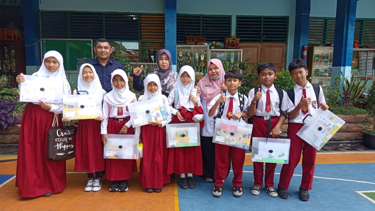 Menghidupkan Cerita: Cara Efektif Mendesain Cover Buku yang Menarik