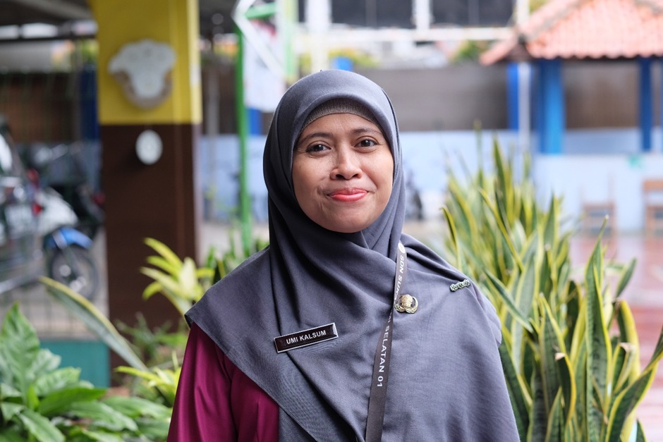 Umi Kalsum, S.Pd (Guru Kelas IV)