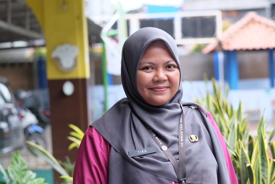 Mustika Hidayati, S.Pd (Guru Kelas VI)